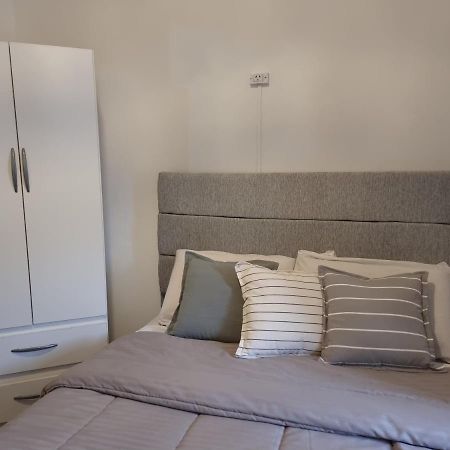 Katana Capsule Hostel Мендоса Екстер'єр фото