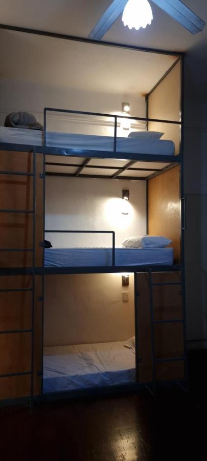 Katana Capsule Hostel Мендоса Екстер'єр фото