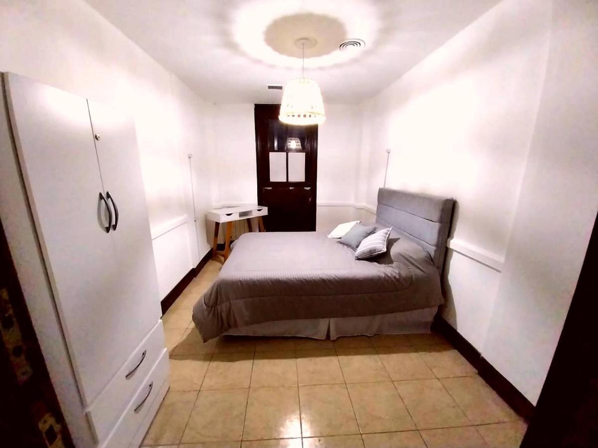Katana Capsule Hostel Мендоса Екстер'єр фото
